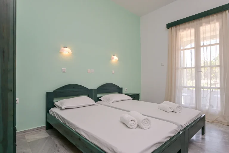 diklino 1 naxian garden (1)