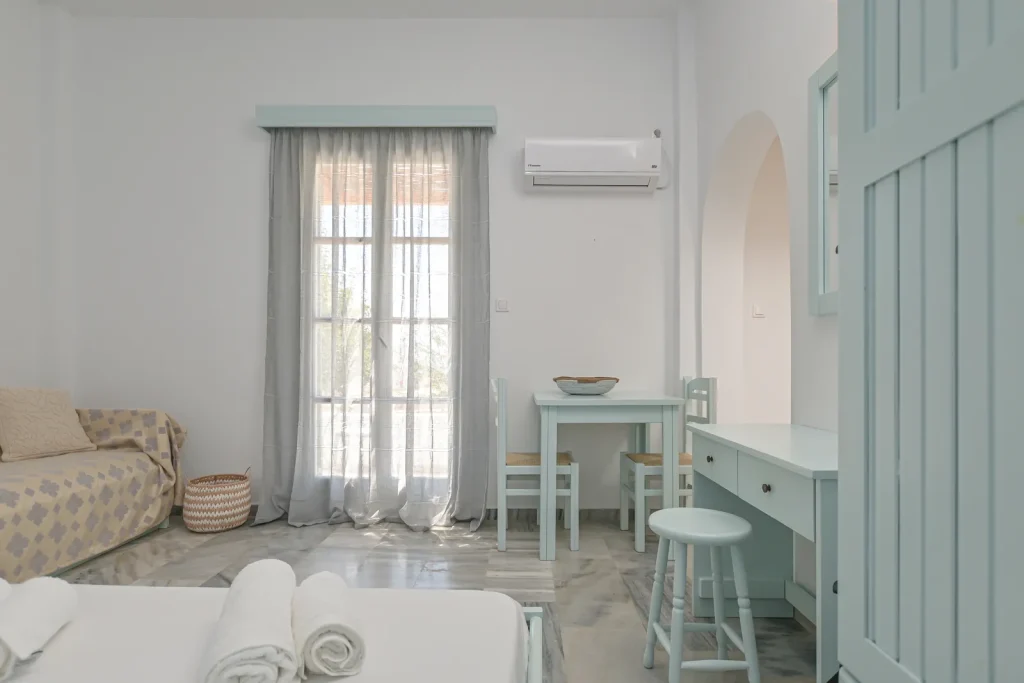 triklino naxian garden (11)