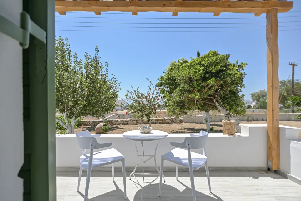 triklino naxian garden (14)