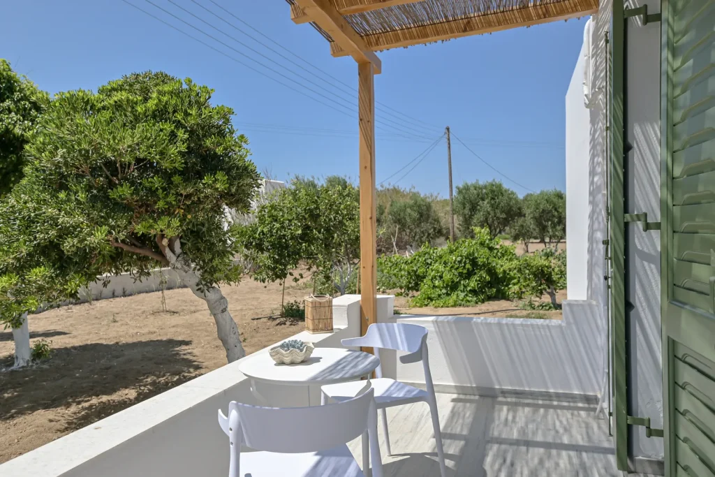 triklino naxian garden (15)