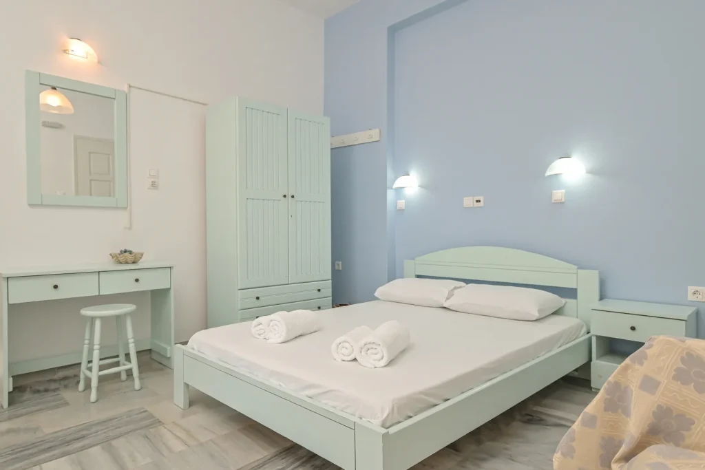 triklino naxian garden (4)